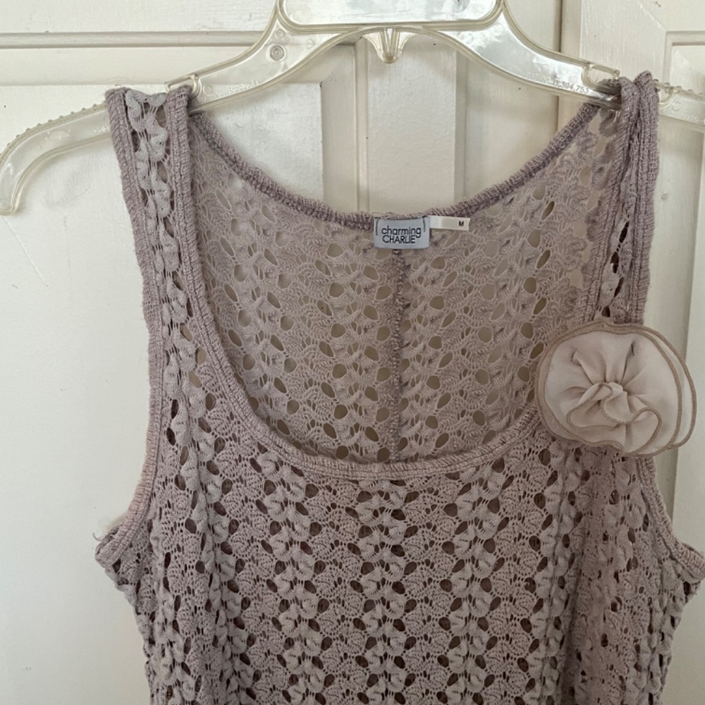 Charming Charlie Tunic tank Hi/Low Crochet tan with flower sleeveless - Picture 3 of 5